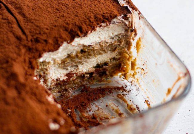 tiramisu-maken-vegan-gebak